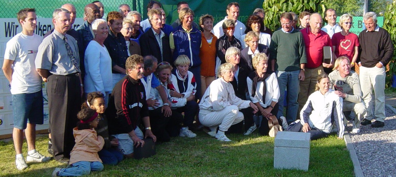 Strahlende Sieger, Platzierte samt Turnierleitung